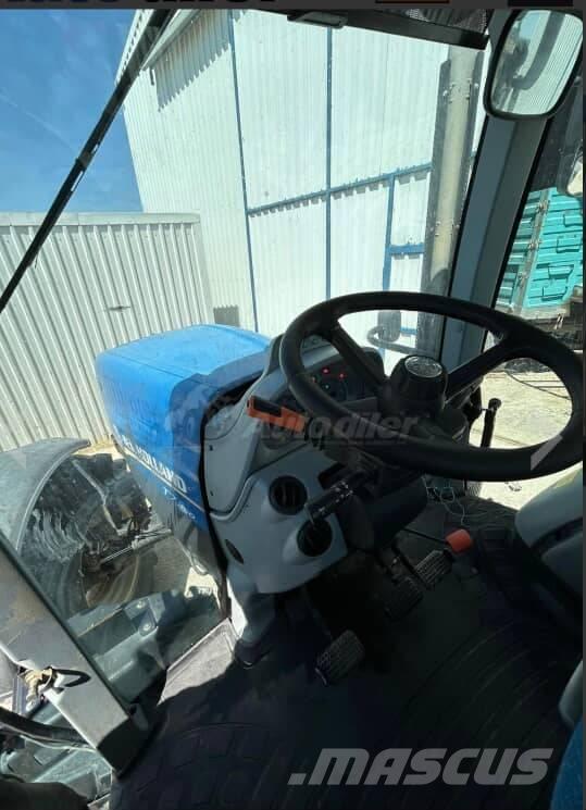 New Holland T7250 Tractoare