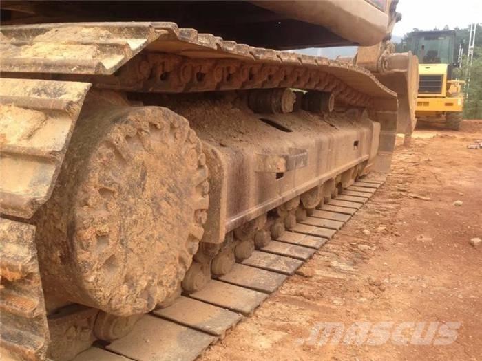 CAT 320 B Excavatoare pe șenile
