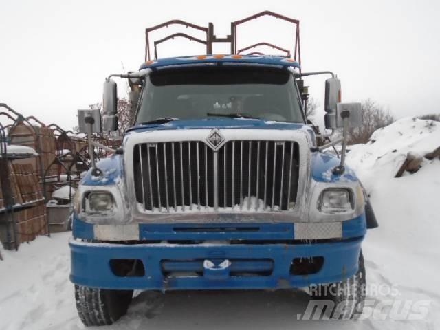 International 4600 Camioane platforma/prelata