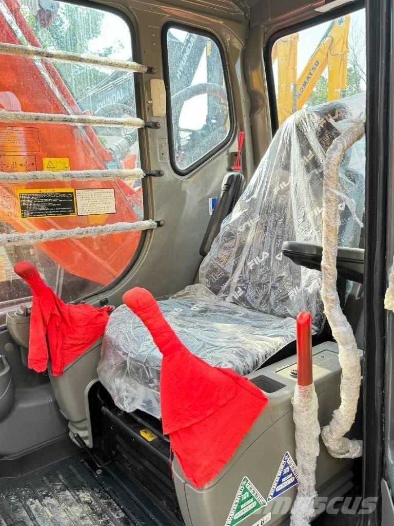 Hitachi ZX 200 Excavatoare pe șenile
