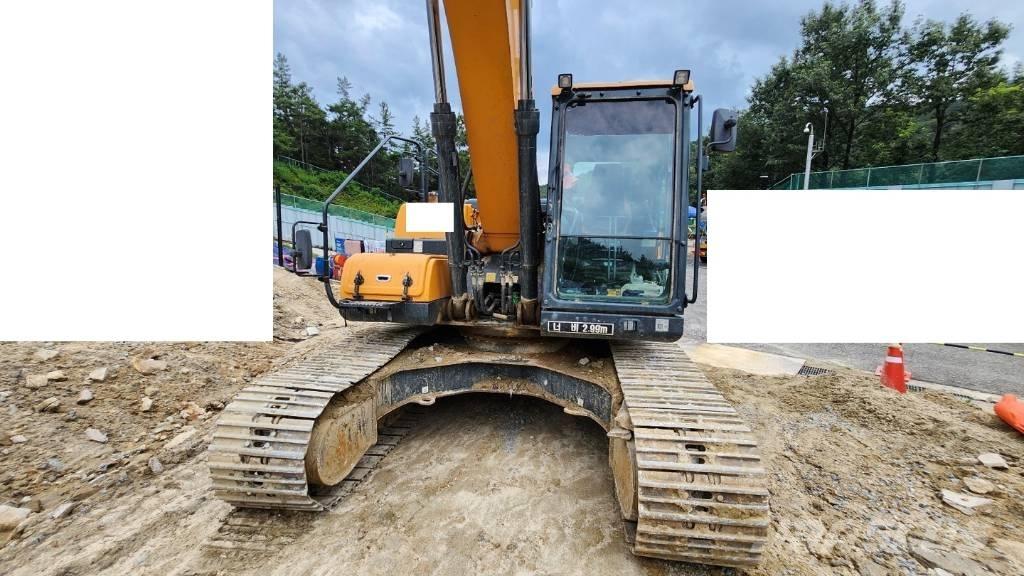 Hyundai HX 220 Excavatoare pe șenile
