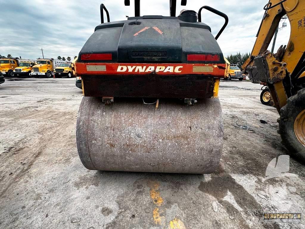 Dynapac CC 222 HF Cilindri compactori dubli