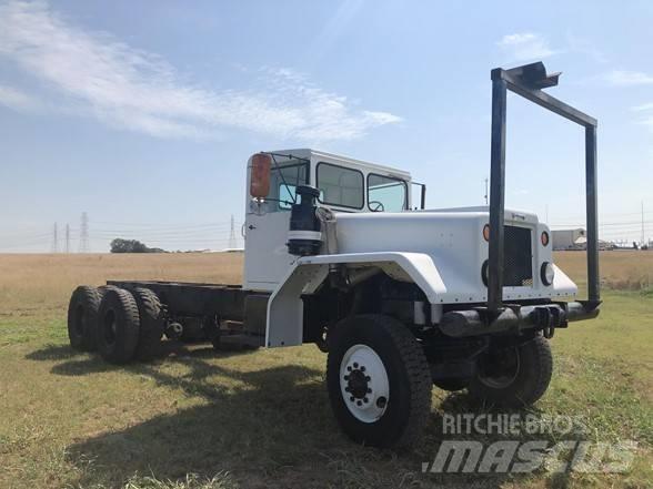 Diamond T M13 Camion cabina sasiu