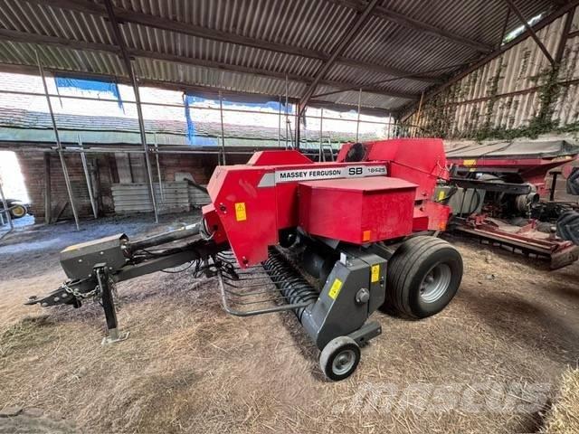 Massey Ferguson 1842 Baler dreptunghiular