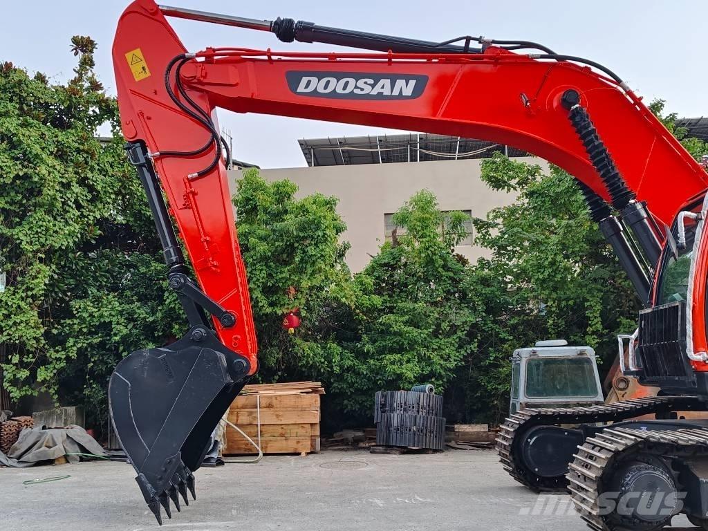 Doosan DX300LC-9C Excavatoare pe șenile
