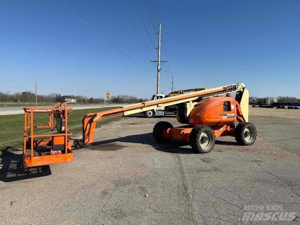 JLG 600A Nacele cu brat articulat