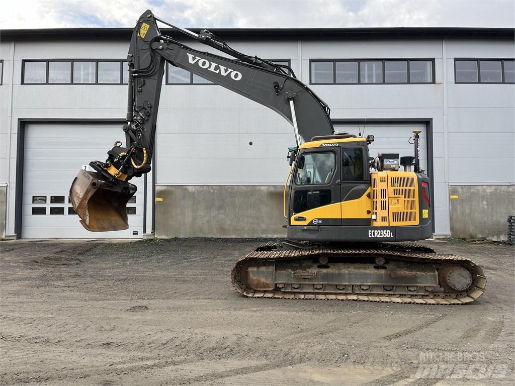 Volvo ECR 235 DL Excavatoare pe șenile
