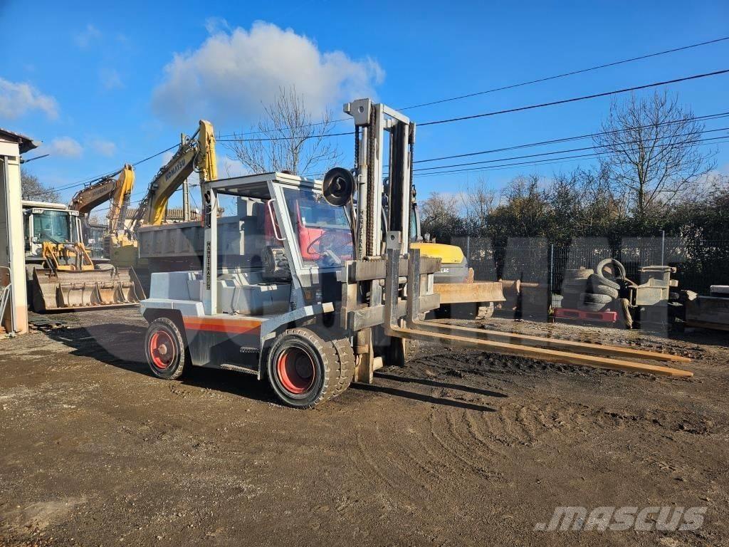 Fiat DL80C Stivuitor cu catarg retractabil