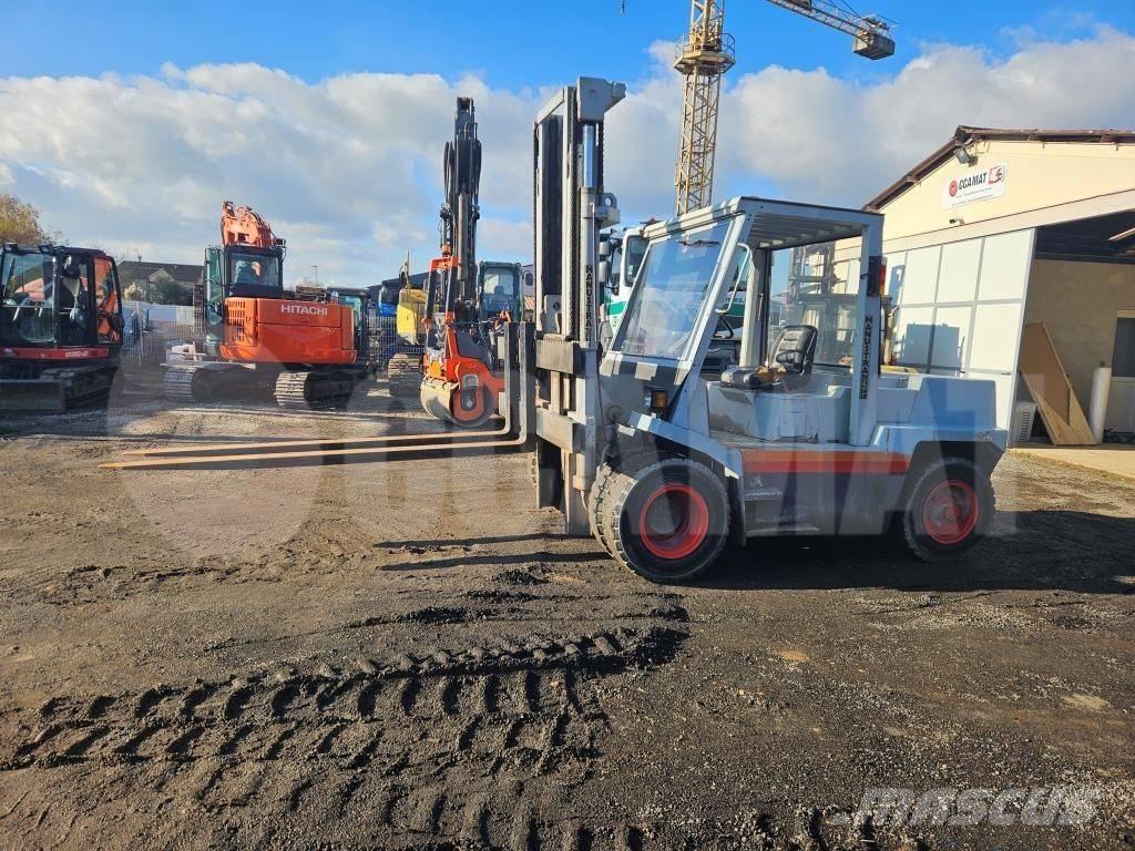 Fiat DL80C Stivuitor cu catarg retractabil