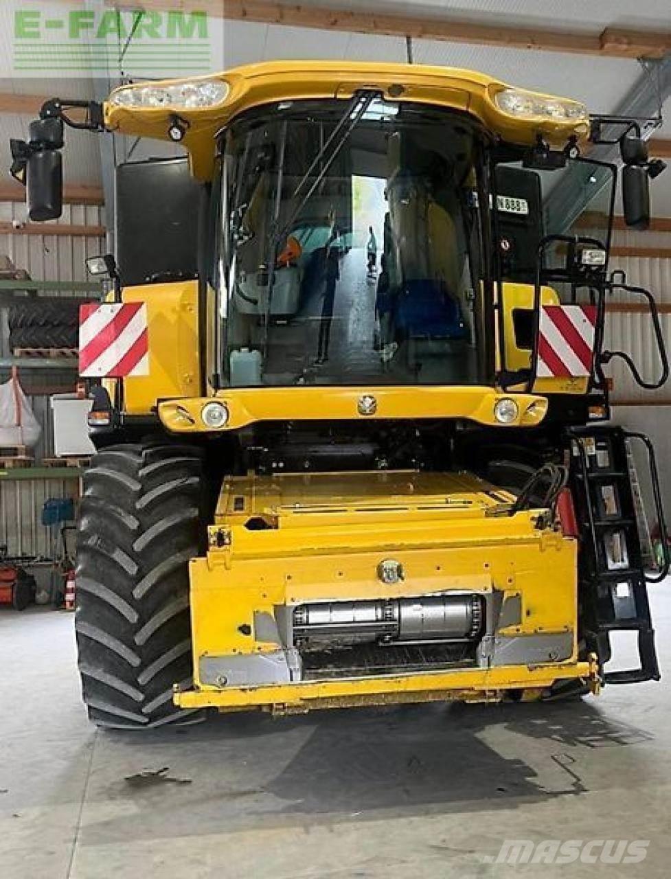 New Holland cr8080 Combine de secerat