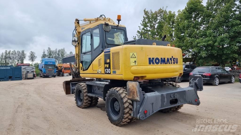 Komatsu PW 130-7K Excavatoare cu roti