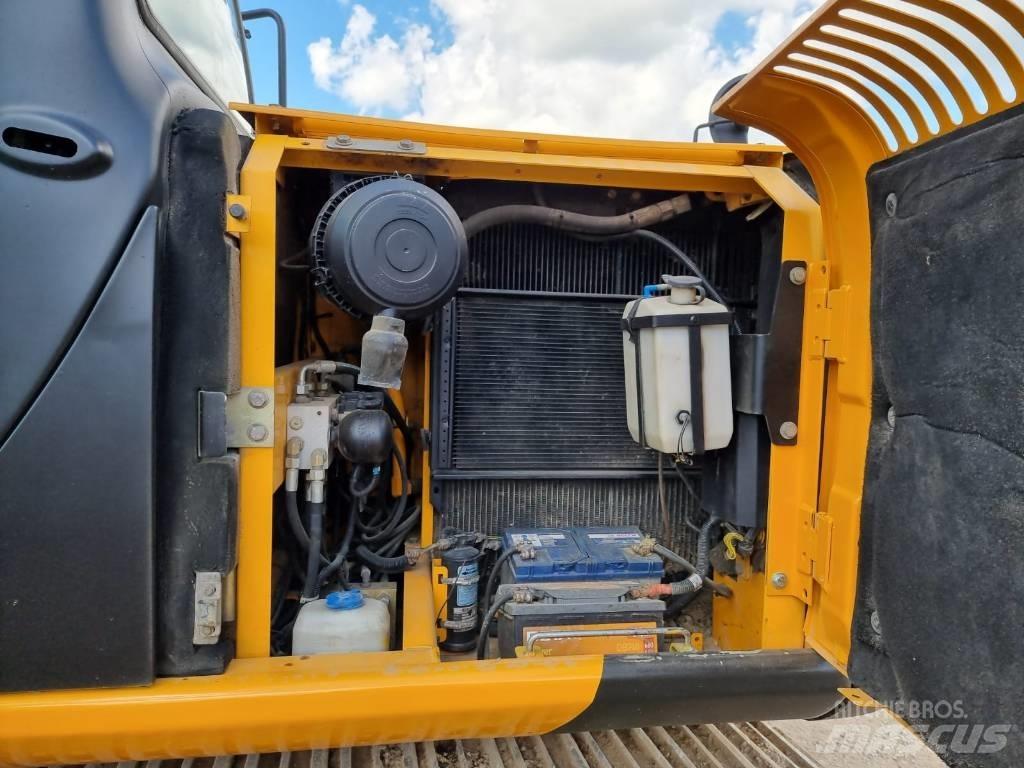 JCB JS 130 LC Excavatoare pe șenile
