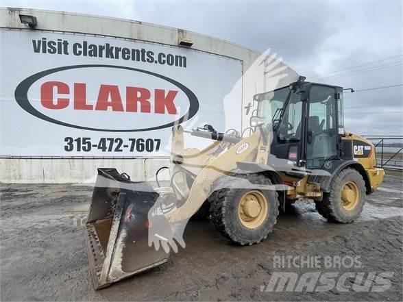 CAT 906M Incarcator pe pneuri