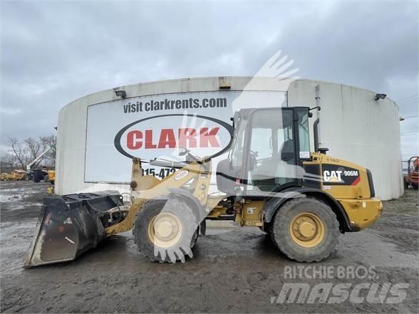 CAT 906M Incarcator pe pneuri