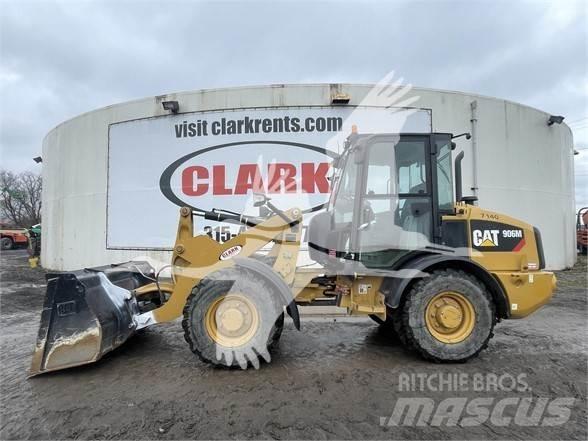 CAT 906M Incarcator pe pneuri