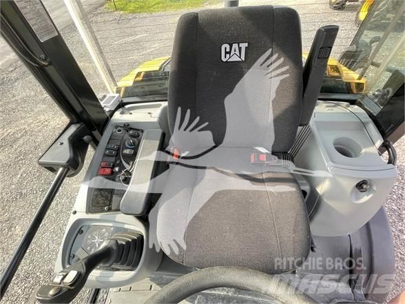 CAT 906M Incarcator pe pneuri