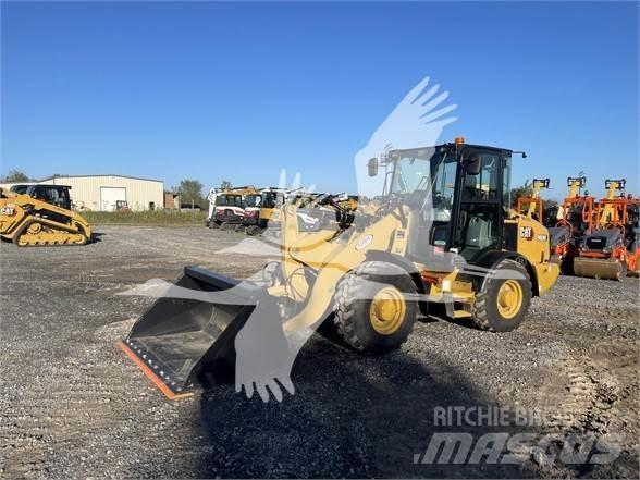 CAT 906M Incarcator pe pneuri