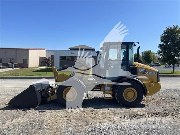 CAT 906M Incarcator pe pneuri