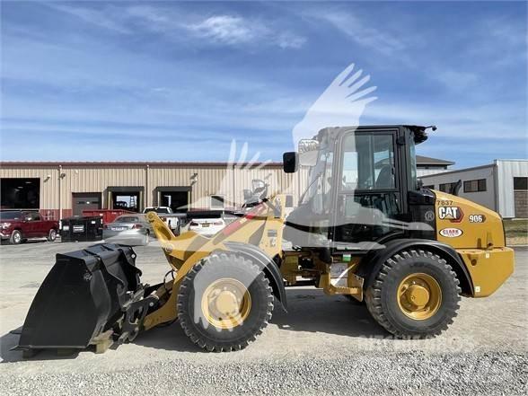 CAT 906M Incarcator pe pneuri