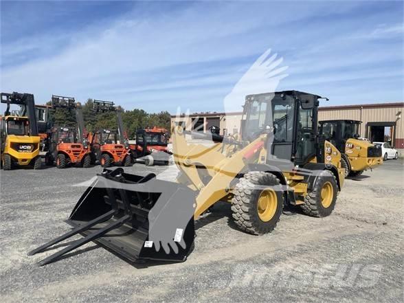 CAT 908 Incarcator pe pneuri