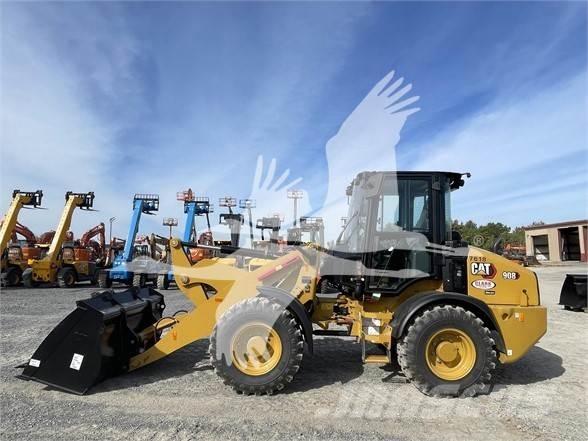 CAT 908 Incarcator pe pneuri
