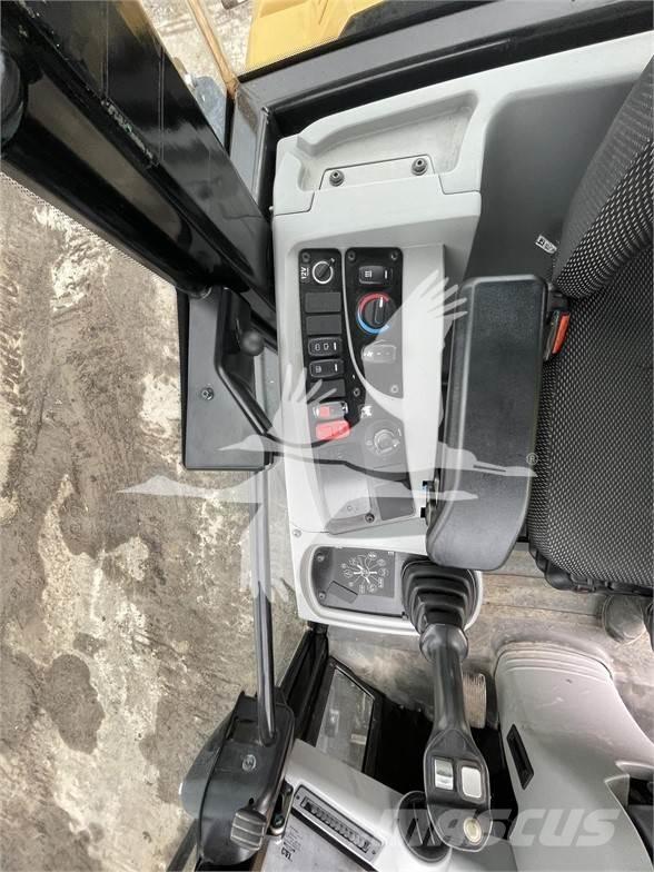 CAT 908M Incarcator pe pneuri