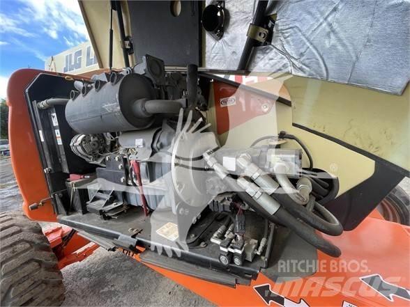 JLG 600AJ Nacele cu brat articulat