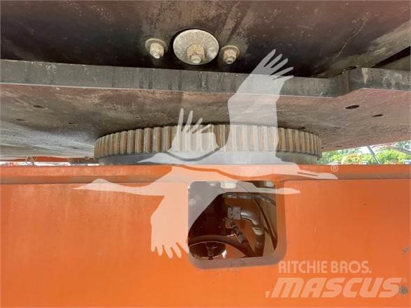 JLG 860SJ Nacele cu brat telescopic
