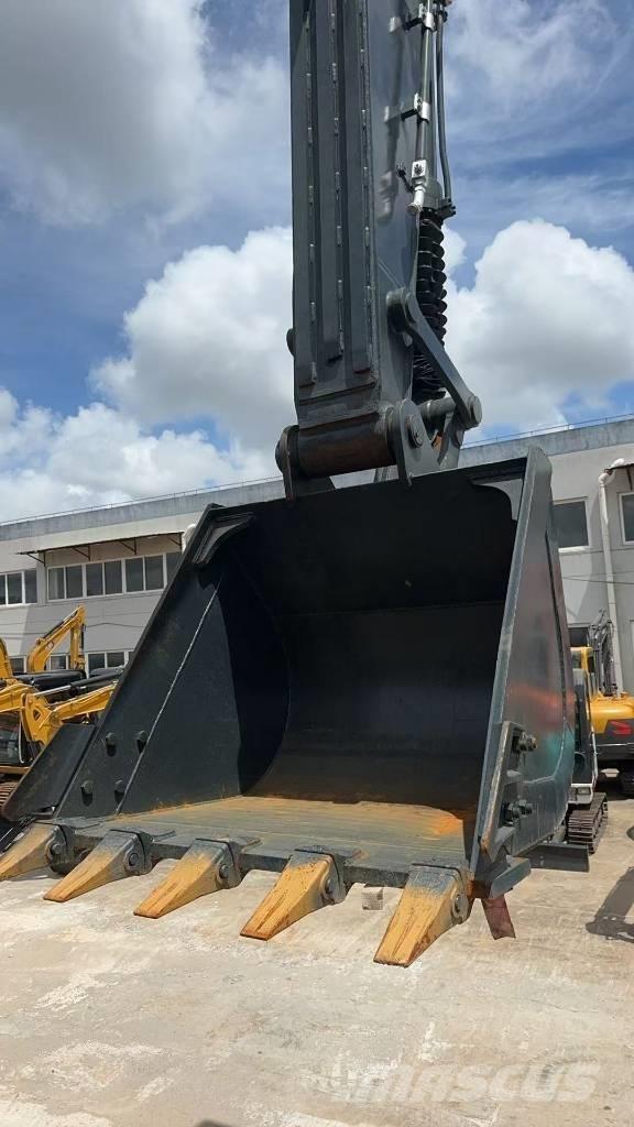 Hyundai r220lc-9s Excavatoare 7t - 12t