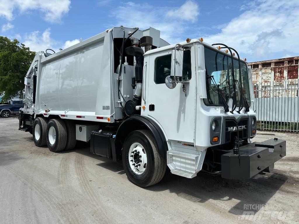 Mack MRU 613 Camion de deseuri