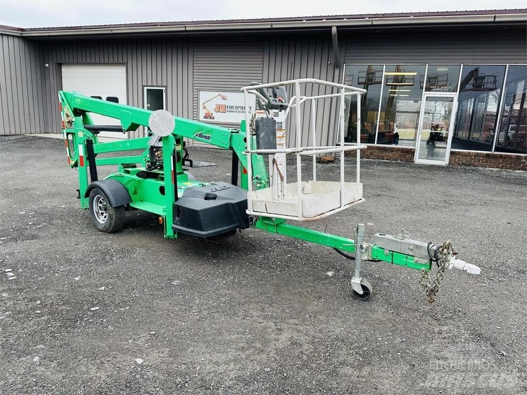 JLG T 350 Platforme aeriene montate pe remorca