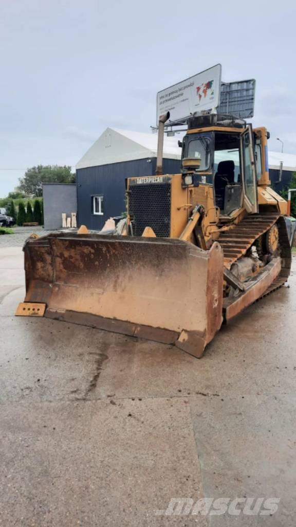 CAT D 6 M XL Buldozere pe senile