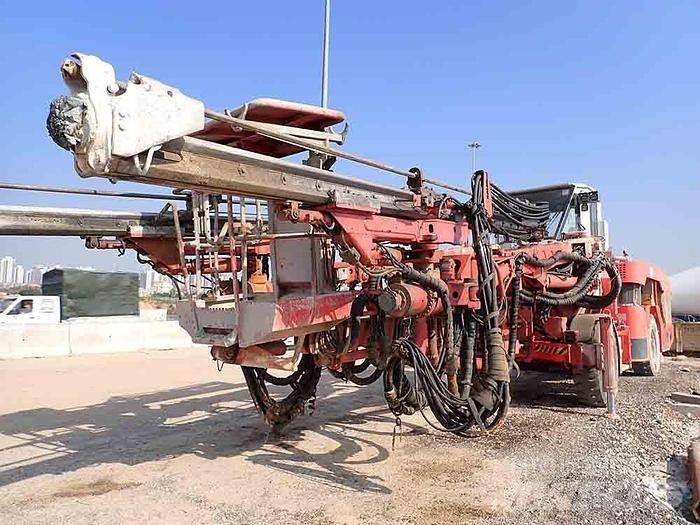 Sandvik DT821 C Echipamente de forare la suprafata