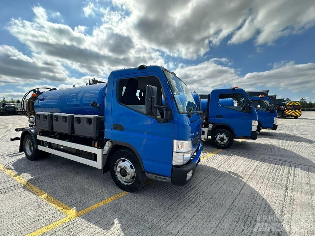 Mitsubishi Canter Camion de deseuri
