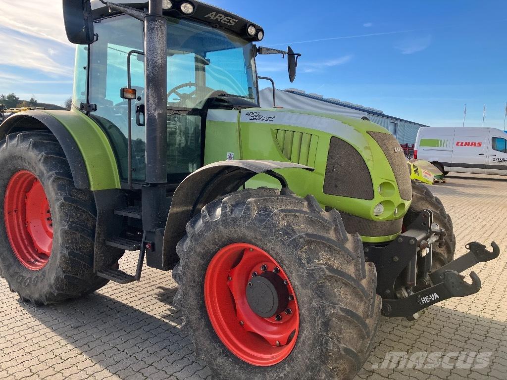 CLAAS Ares 697 ATZ Tractoare