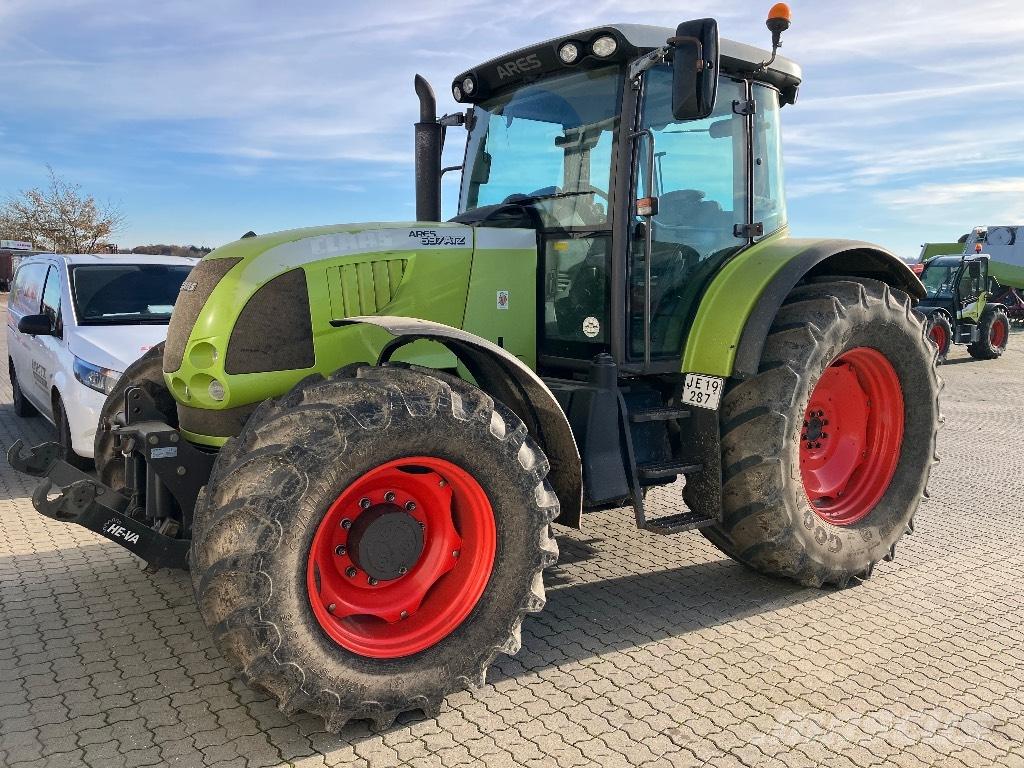 CLAAS Ares 697 ATZ Tractoare