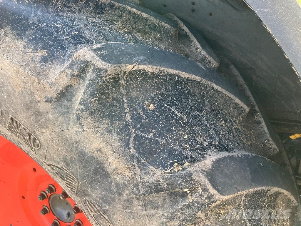 CLAAS Ares 697 ATZ Tractoare