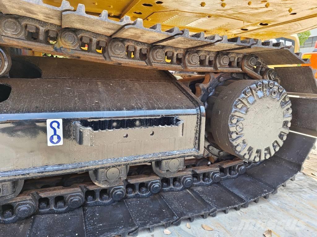 CAT 320 D Excavatoare pe șenile
