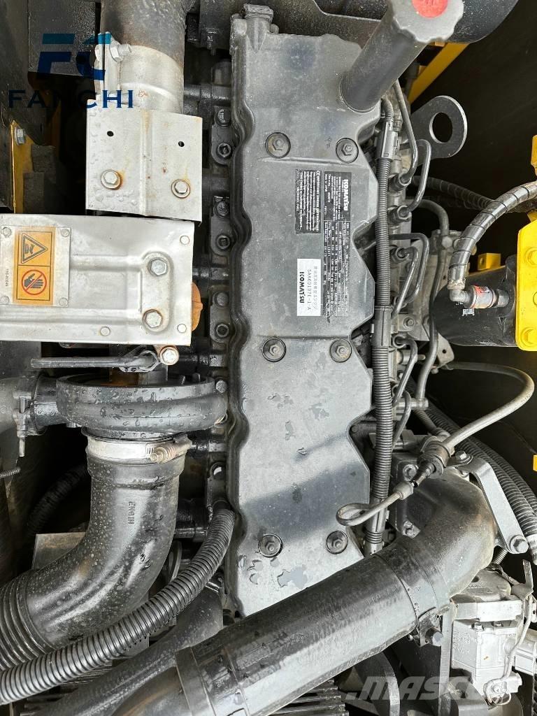 Komatsu 200-8 Excavatoare pe șenile
