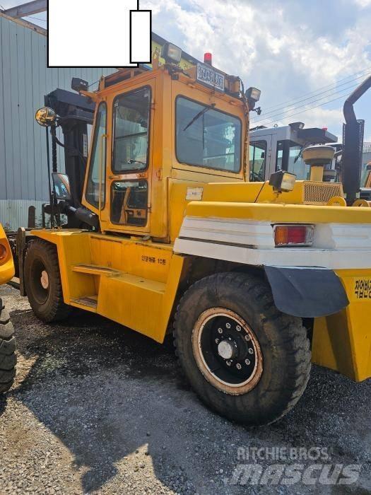 Hyundai 100D Strivuitoare-altele