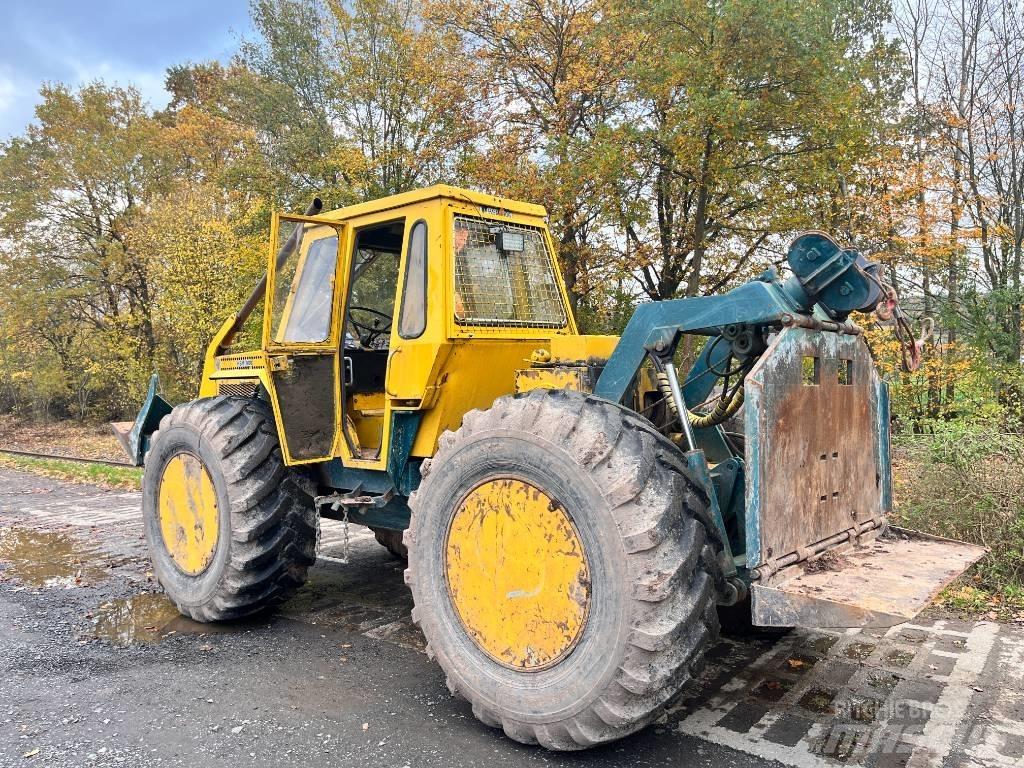 HSM 906 Tractoare forestiere