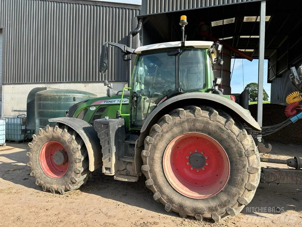 Fendt 724 Profi Plus Tractoare