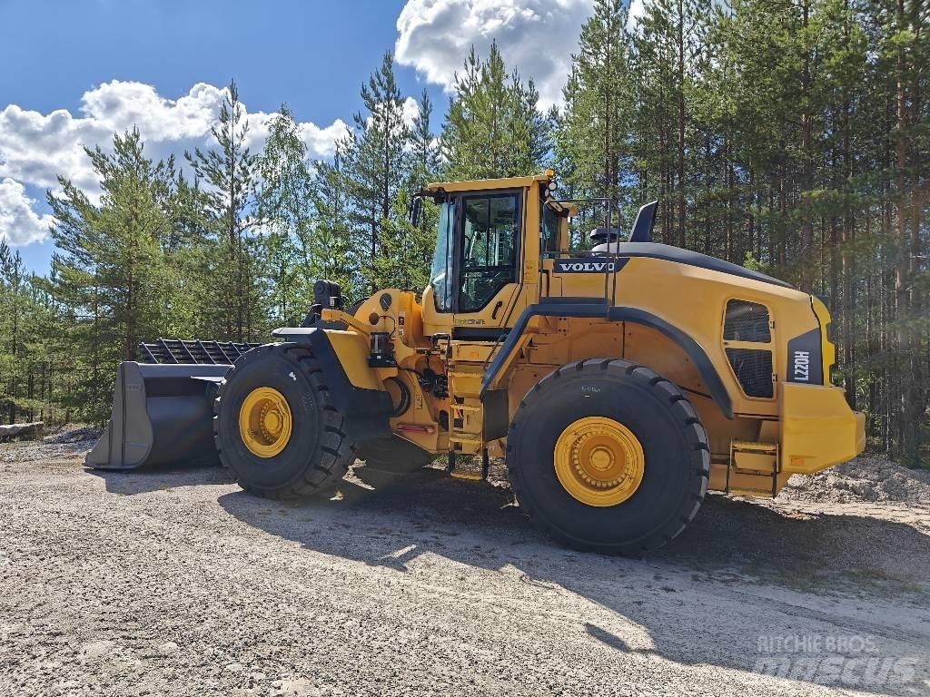Volvo L220H Incarcator pe pneuri