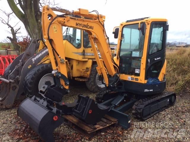 Hyundai R25 AK Mini excavatoare < 7t
