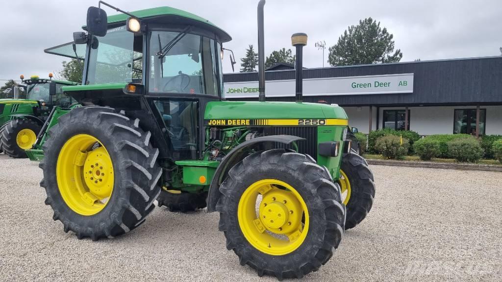 John Deere 2250 Tractoare