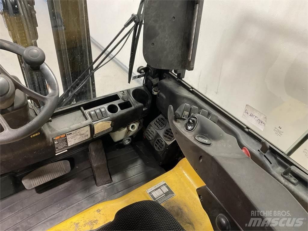 Yale ERP30VL Stivuitor electric