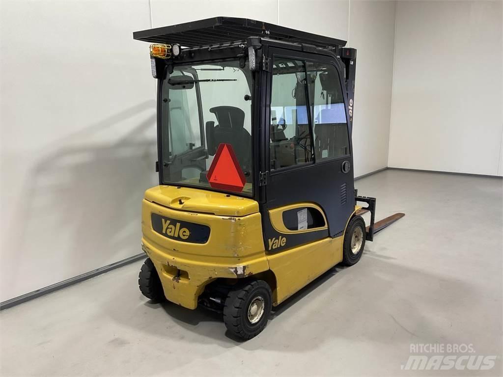 Yale ERP30VL Stivuitor electric