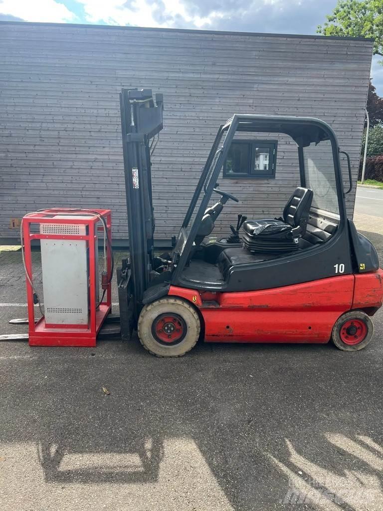 Linde E30-01 Stivuitor electric