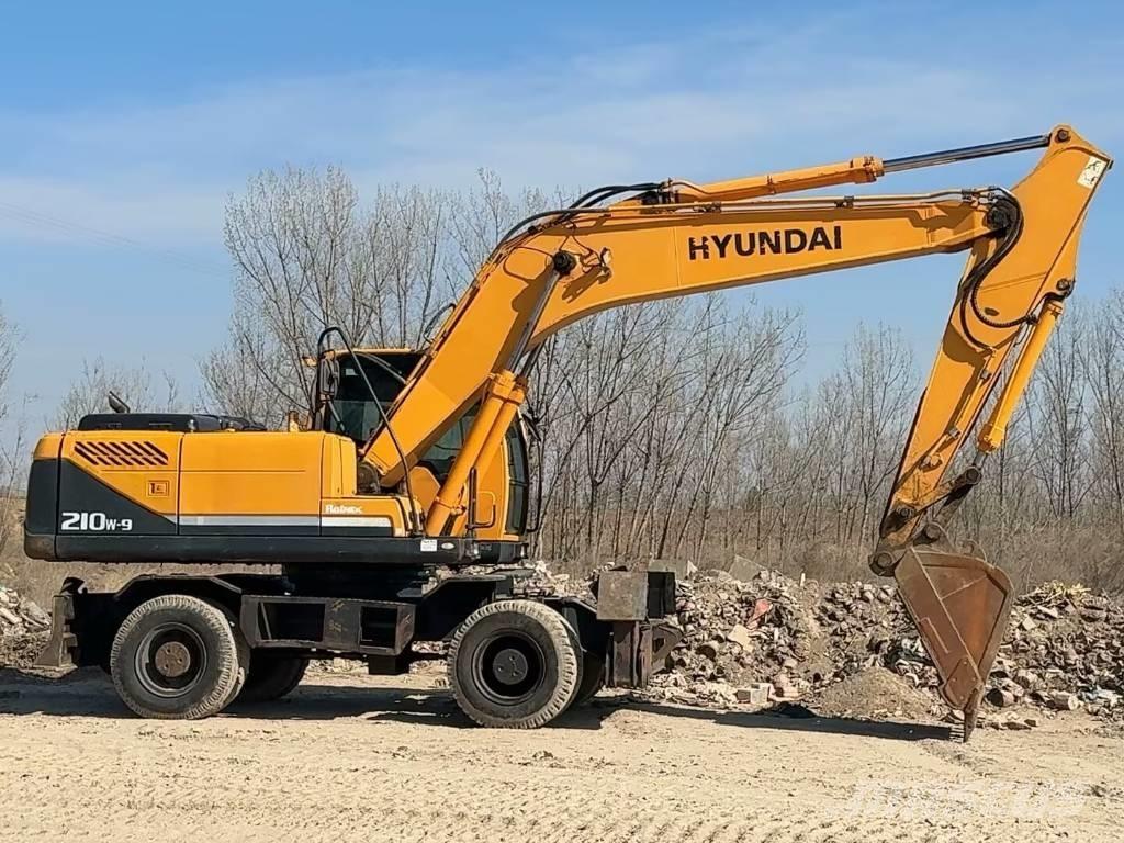 Hyundai R210W-9 Excavatoare cu roti