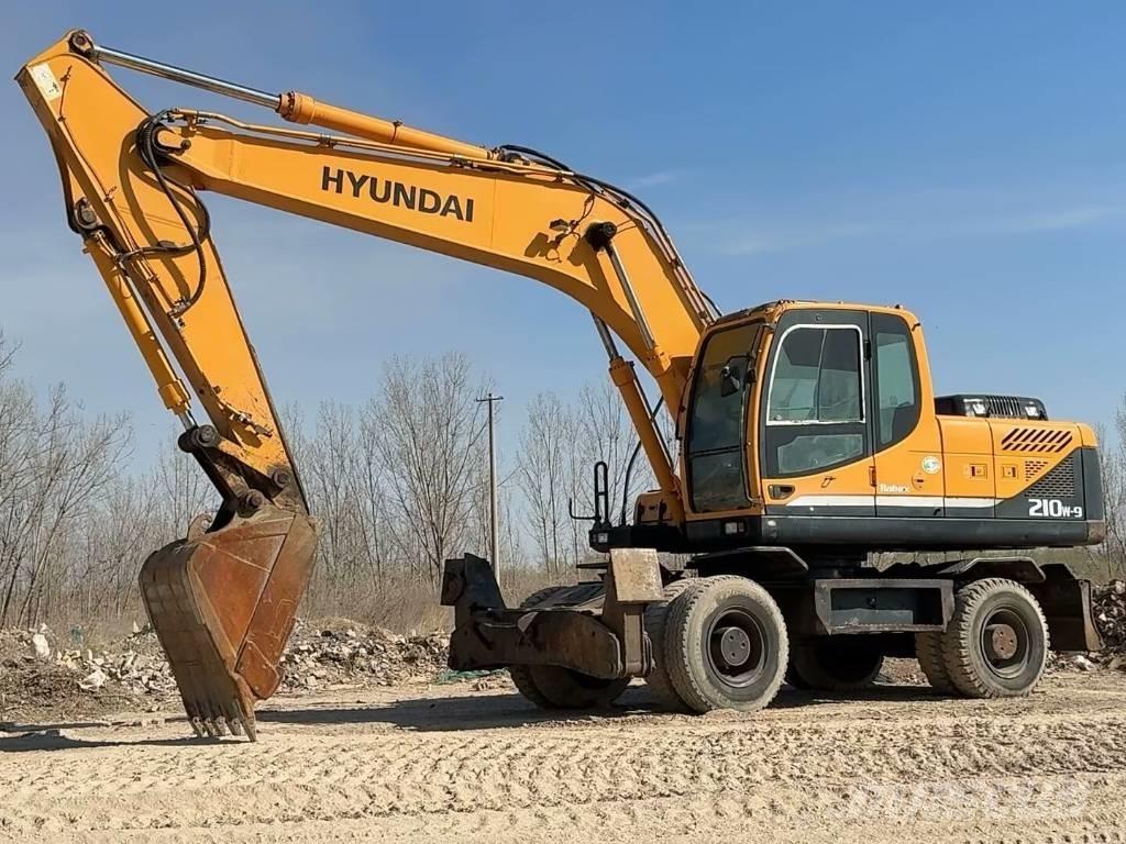 Hyundai R210W-9 Excavatoare cu roti